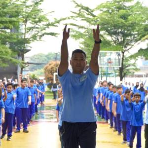 Langkah Nyata Menuju Generasi Emas 2045: Senam Anak Indonesia Hebat di SMP Islam Al-Azhar BSD@Cileungsi
