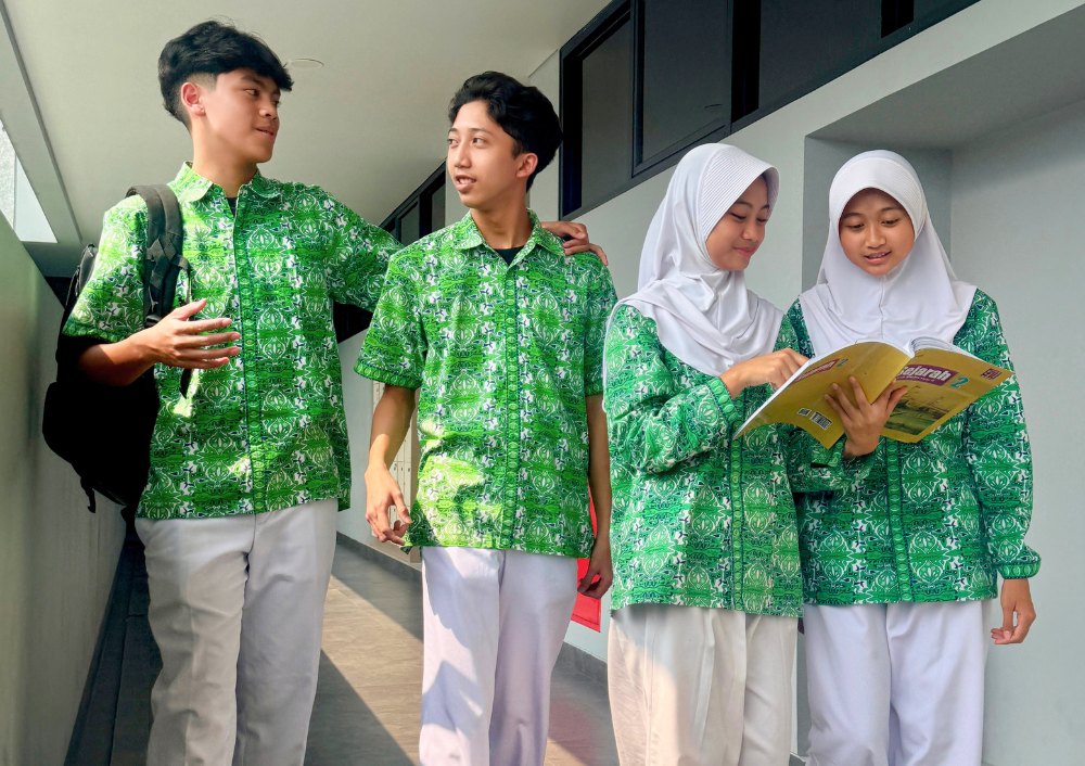 SMA%20Islam%20Al Azhar%20BSD@Cileungsi